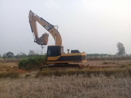 cat e200b590000ต่อรอง สภาพเต็ม พร้อมใช้งาน เล่มพร้อม0828580728 ขายเอง