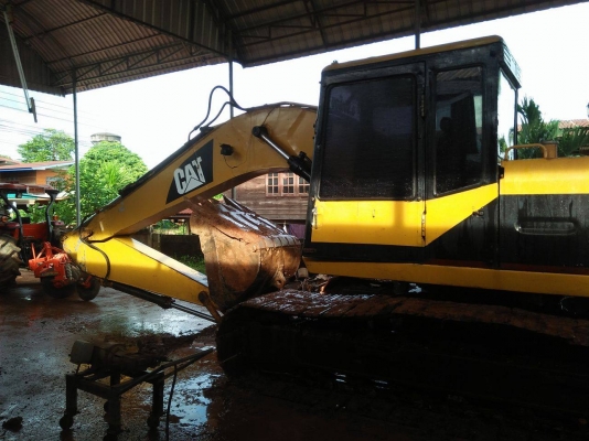 cat e200b590000ต่อรอง สภาพเต็ม พร้อมใช้งาน เล่มพร้อม0828580728 ขายเอง