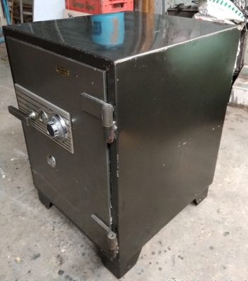 ตู้นิรภัย(เซฟ) ไม่มีรหัส ไม่มีกูญแจ เปิดไม่ได้ ขาย 1000 บาท ตู้นิรภัย(เซฟ) ไม่มีรหัส ไม่มีกูญแจ เปิดไม่ได้ ขาย 1000 บาท