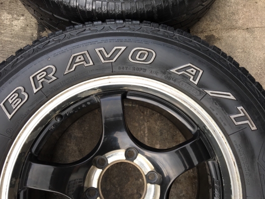 ล้อแม็ก SSW Racing  6รู139 ขอบ 17 สีดำขอบเงา พร้อมยาง Maxxis 265-65-17 ปี 15