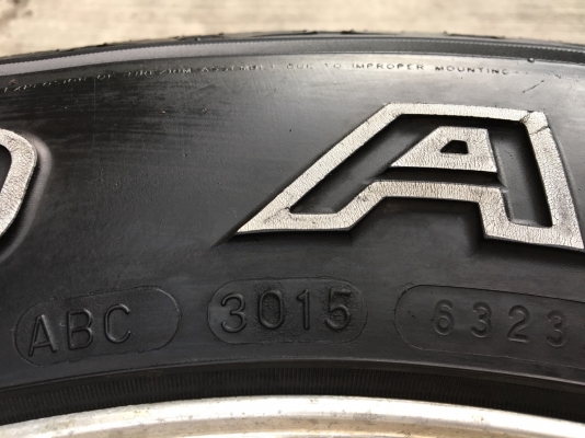 ล้อแม็ก SSW Racing  6รู139 ขอบ 17 สีดำขอบเงา พร้อมยาง Maxxis 265-65-17 ปี 15