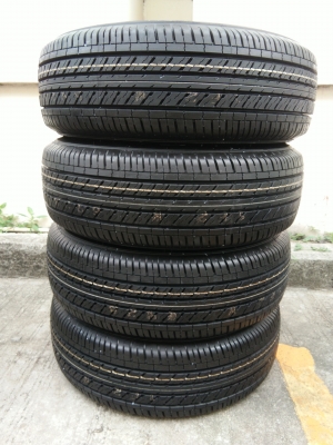 ขายยางถอดป้ายแดง 215/65R16 DUNLOP LT37 ปี18 เส้นสีชัดๆใหม่ๆ ชุดละ 7500 บาท พร้อมใส่ ถ่วง ฟรี