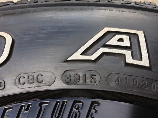 ล้อแม็ก 6รู114 พันธุ์โหด ตรงรุ่น Navara ขอบ 16 สีดำ พร้อมยาง Maxxis 265-70-16 ปี 12 แม็กสวย สภาพดี