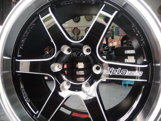 แม็กใหม่เวล ขอบ 18 ราคา 12800 บาท