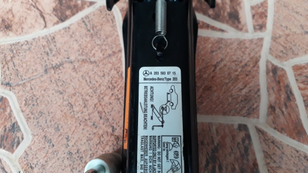 แม่แรง BENZ W203 แท้ แม่แรง BENZ W203 แท้