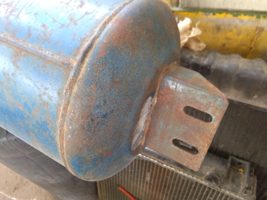 ถังลมระบบลูกพ่วง พร้อมดีเลย์ลมถัง 2ชิ้นในราคา4000. ของสภาพดีใช้น้อย ถังลมระบบลูกพ่วง พร้อมดีเลย์ลมถัง 2ชิ้นในราคา4000. ของสภาพดีใช้น้อย