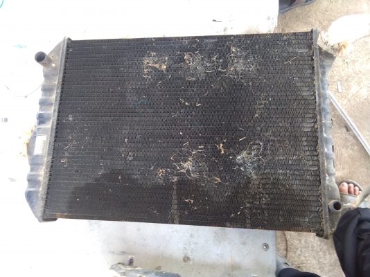 หม้อนำ้รถแมคโคเล็ก. สภาพสวย ของเก่าญีปุ่นติดรถ. หม้อนำ้รถแมคโคเล็ก. สภาพสวย ของเก่าญีปุ่นติดรถ.