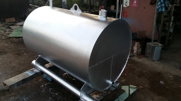 ขายค่ะ ถังน้ำมันเหล็กขนาดเล็ก 500ลิตร สวยๆถูกๆหนาพร้อมใช้นะค่ะ