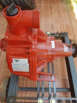 ขายปั้มน้ำพร้อมรถเข็นสภาพยังใหม่ ซื้อมายังไม่ได้ใช้ ราคา 7,500 บ. สนใจติดต่อ 08 4056 0785 ขายได้ขาย ลดได้ลด ของใหม่ราคา 11,300 บ. ไม่รวมรถน้ำเข้า 2 นิ้ว ออก 2 นิ้ว