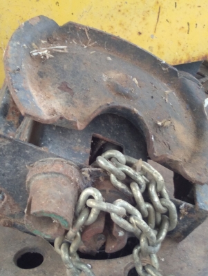 ที่แขวนยางอะไหล่รถสิบล้อ. สภาพใช้แค่2/3เอง. ที่แขวนยางอะไหล่รถสิบล้อ. สภาพใช้แค่2/3เอง.