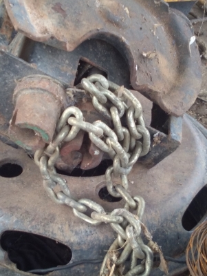 ที่แขวนยางอะไหล่รถสิบล้อ. สภาพใช้แค่2/3เอง. ที่แขวนยางอะไหล่รถสิบล้อ. สภาพใช้แค่2/3เอง.