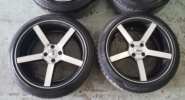 vosen 17xF8R9 4x100pcd et30สี เงาดำ