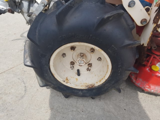 รถเกี่ยวข้าว มัดคอรวงแบบเดินตาม ยี่ห้อ YANMAR รุ่น YBM15A