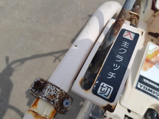 รถเกี่ยวข้าว มัดคอรวงแบบเดินตาม ยี่ห้อ YANMAR รุ่น YBM15A
