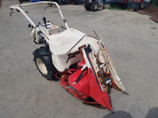 รถเกี่ยวข้าว มัดคอรวงแบบเดินตาม ยี่ห้อ YANMAR รุ่น YBM15A