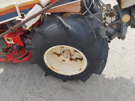 รถเกี่ยวข้าว มัดคอรวงแบบเดินตาม ยี่ห้อ YANMAR รุ่น YBM15A