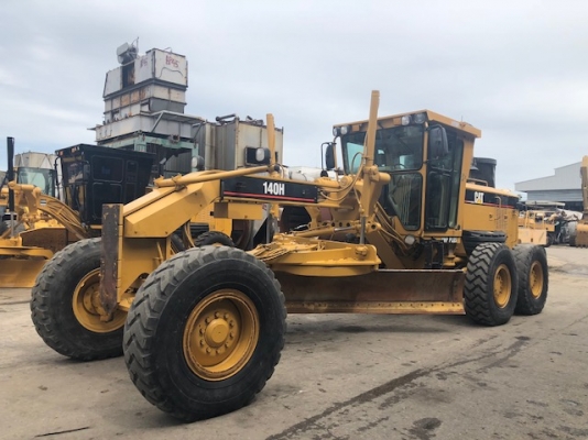 รถเกรดใหม่ Cat140H-APM ปี 2003 พร้อมสแกนริฟาย เพียง 7700 ชม.