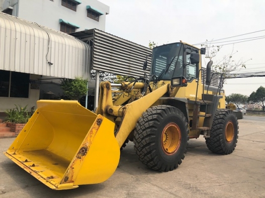 รถตักล้อยาง Komatsu WA300-3 รถเก่านอกสภาพดี นำเข้าจากญี่ปุ่น มีให้เลือกหลายคัน พร้อมใช้งาน  -เครื่องยนตร์ Komatsu 6 สูบ  สนใจติตด่อได้ที่ 065 639-3623