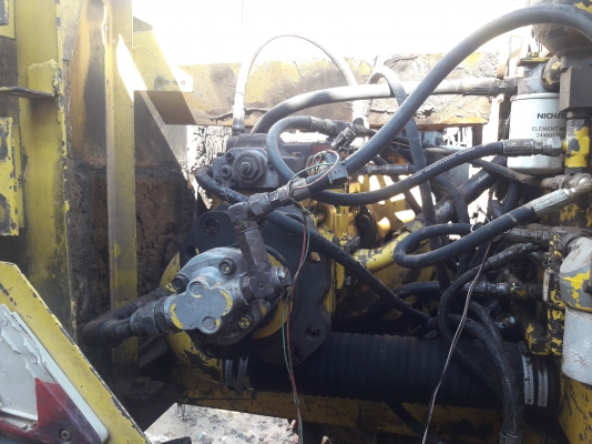 ขายด่วน SK100-3(มากที) ไฟฟ้ามี แอรหนาว สภาพใช้งานได้ปกติ