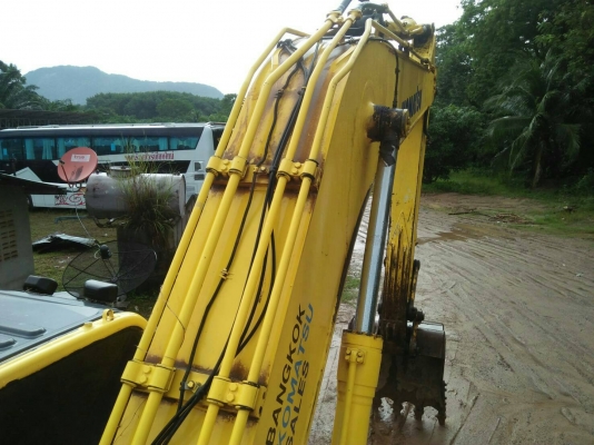 ขายรถแบคโฮ KOMATSU PC200-8 เอกสารเล่ม ไมล์ 9733 ชม.ราคา 950000 ขายรถแบคโฮ KOMATSU PC200-8 เอกสารเล่ม ไมล์ 9733 ชม.ราคา 950000