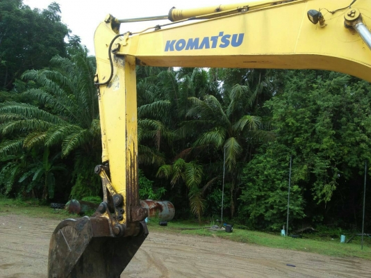 ขายรถแบคโฮ KOMATSU PC200-8 เอกสารเล่ม ไมล์ 9733 ชม.ราคา 950000