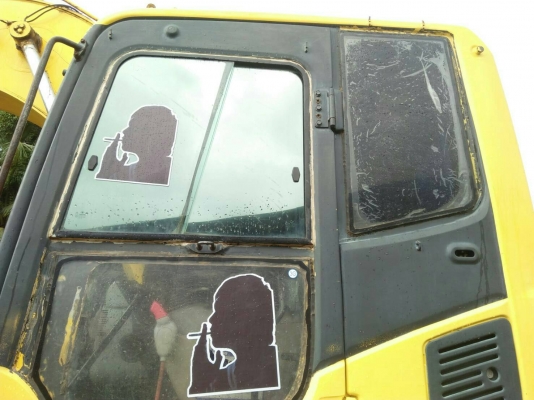 ขายรถแบคโฮ KOMATSU PC200-8 เอกสารเล่ม ไมล์ 9733 ชม.ราคา 950000 ขายรถแบคโฮ KOMATSU PC200-8 เอกสารเล่ม ไมล์ 9733 ชม.ราคา 950000