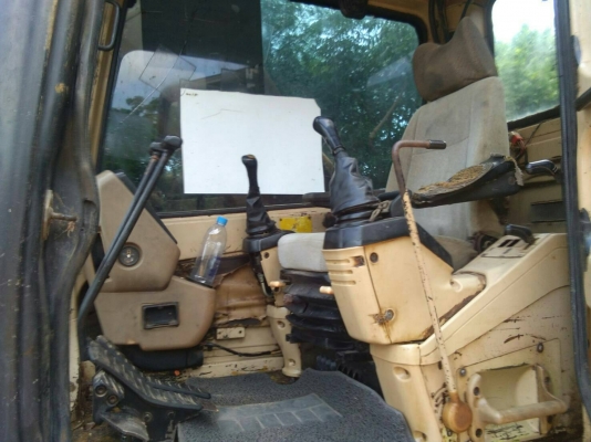 ขายรถแบคโฮ CAT 320 V2 ไม่มีเอกสาร ราคา 550000 ขายรถแบคโฮ CAT 320 V2 ไม่มีเอกสาร ราคา 550000