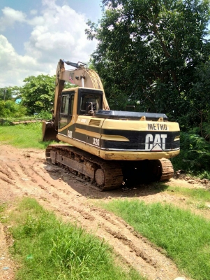 ขายรถแบคโฮ CAT 320 V2 ไม่มีเอกสาร ราคา 550000 ขายรถแบคโฮ CAT 320 V2 ไม่มีเอกสาร ราคา 550000