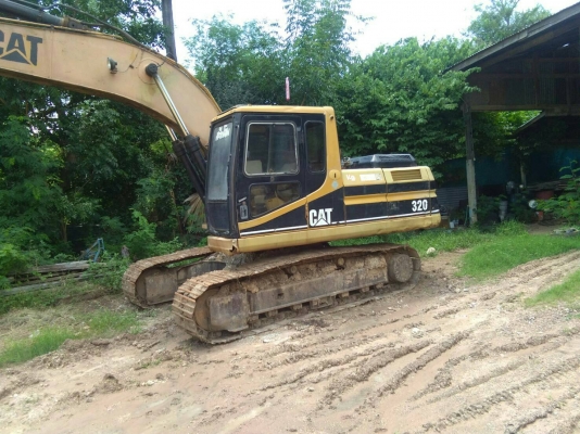 ขายรถแบคโฮ CAT 320 V2 ไม่มีเอกสาร ราคา 550000 ขายรถแบคโฮ CAT 320 V2 ไม่มีเอกสาร ราคา 550000
