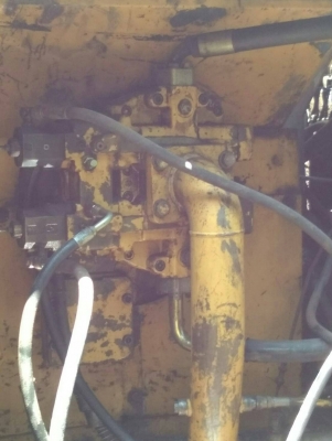 ขายรถแบคโฮ CAT 320 V2 ไม่มีเอกสาร ราคา 550000 ขายรถแบคโฮ CAT 320 V2 ไม่มีเอกสาร ราคา 550000