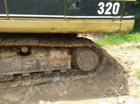 ขายรถแบคโฮ CAT 320 V2 ไม่มีเอกสาร ราคา 550000 ขายรถแบคโฮ CAT 320 V2 ไม่มีเอกสาร ราคา 550000