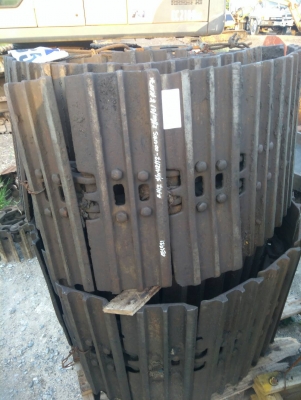 โซ่พร้อมใบ ใส่รถ CAT 312D ใส่รถแทรกเตอร์ CAT D4 ได้ ของเก่านอกนำเข้า สภาพดี พร้อมใช้งาน