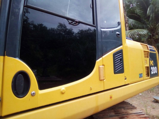 ขาย 2 คัน KOMATSU PC200-8N1 เอกสารเล่ม ไมล์ 6000 กับ 7000 ราคาเหมา 2 คัน 3800000 ขายแยกคันละ 1900000
