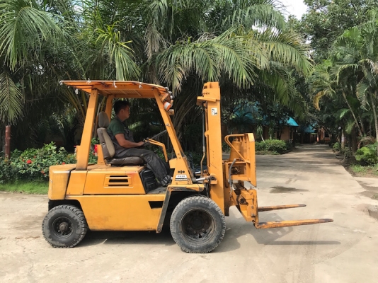 ขายFORKLIFT KOMATSU FG20-7(งากระดก)(ล้อหน้าคู่)(2ตัน) สวยเดิมจากญี่ปุ่น ยังไม่เคยใช้ในไทย 99,000เท่านั้น!!