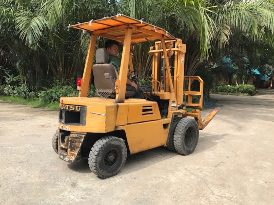 ขายFORKLIFT KOMATSU FG20-7(งากระดก)(ล้อหน้าคู่)(2ตัน) สวยเดิมจากญี่ปุ่น ยังไม่เคยใช้ในไทย 99,000เท่านั้น!!