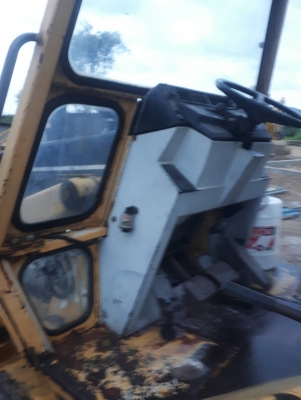 ขายรถ ตักหน้าขุดหลัง CAT 428B มีระบบไลน์หัวกระแทก ขายรถ ตักหน้าขุดหลัง CAT 428B มีระบบไลน์หัวกระแทก