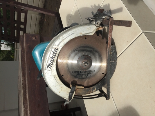 เลื่อยวงเดือน makita 9&rdquo;