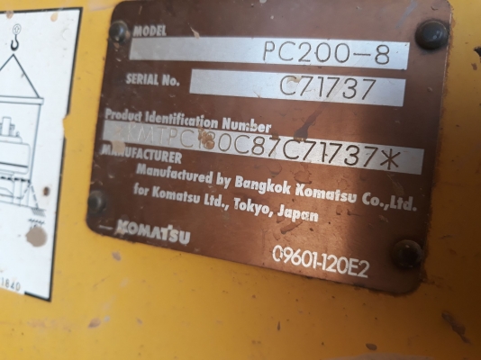 ขาย KOMATSU PC200-8  เอกสารเล่มทะเบียน ทำงาน 9,xxx ชม รถพร้อมใช้