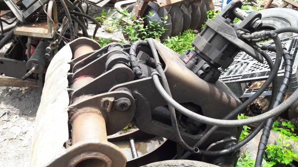 ขายเครนพับ HIAB+บุ้งกี้ นำเข้า 200000 บาท โทร084-5424150 line id : rapinzat