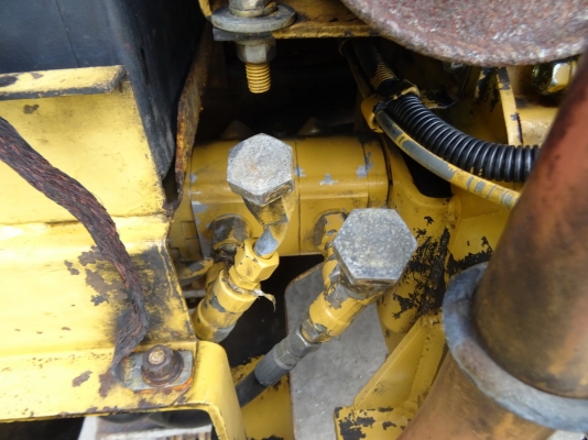 รถขุด Mitsubishi MS030 รถขุด Mitsubishi MS030