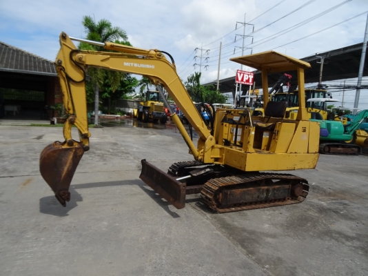 รถขุด Mitsubishi MS030