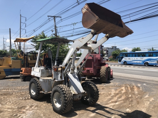 ขายรถตัก FURUKAWA FL35-2 เครื่องยนต์ 3 สูบ ระบบเลี้ยวเอวอ่อน 2000 ชม สมบูรณ์พร้อมใช้ครับ FROM JAPAN ติดต่อ 063-9316985 ID LINE : 0639316985 ขายรถตัก FURUKAWA FL35-2 เครื่องยนต์ 3 สูบ ระบบเลี้ยวเอวอ่อน 2000 ชม สมบูรณ์พร้อมใช้ครับ FROM JAPAN ติดต่อ 063-9316985 ID LINE : 0639316985