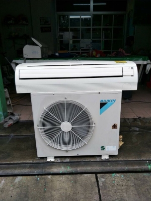 **** ขายแอร์ DAIKIN 18000 BTU สภาพสวย ****