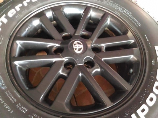 ล้อแม็ก Toyota Vigo Champ ขอบ 17 พร้อมยาง BF Goodrich All-Terrain T/A Ko 10PR 275 65 17 ผลิตปี 2015 ขายถูกๆ ตามสภาพ ทั้งชุด 9900.- *** ใส่ฟรี รับเทิร์น รับบัตรเครดิตทุกธนาคาร ส่งทั่วไทย *** ล้อแม็ก Toyota Vigo Champ ขอบ 17 พร้อมยาง BF Goodrich All-Terrain T/A Ko 10PR 275 65 17 ผลิตปี 2015 ขายถูกๆ ตามสภาพ ทั้งชุด 9900.- *** ใส่ฟรี รับเทิร์น รับบัตรเครดิตทุกธนาคาร ส่งทั่วไทย ***