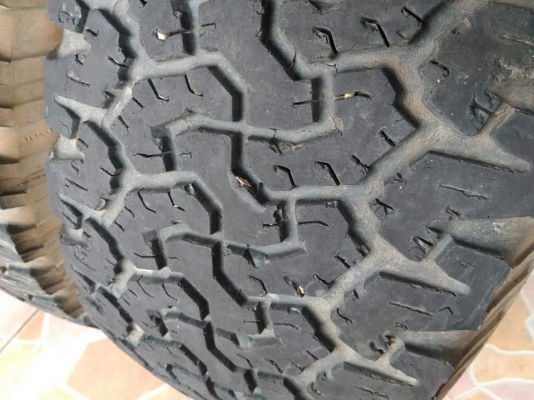 ล้อแม็ก Toyota Vigo Champ ขอบ 17 พร้อมยาง BF Goodrich All-Terrain T/A Ko 10PR 275 65 17 ผลิตปี 2015 ขายถูกๆ ตามสภาพ ทั้งชุด 9900.- *** ใส่ฟรี รับเทิร์น รับบัตรเครดิตทุกธนาคาร ส่งทั่วไทย *** ล้อแม็ก Toyota Vigo Champ ขอบ 17 พร้อมยาง BF Goodrich All-Terrain T/A Ko 10PR 275 65 17 ผลิตปี 2015 ขายถูกๆ ตามสภาพ ทั้งชุด 9900.- *** ใส่ฟรี รับเทิร์น รับบัตรเครดิตทุกธนาคาร ส่งทั่วไทย ***