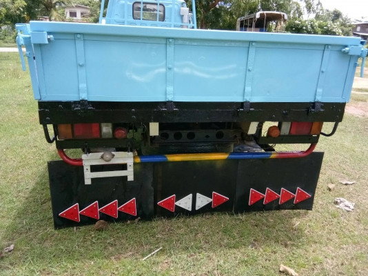 ขาย 6 ล้อ isuzu Nkr 110 เเรงม้ายาว 4.3 เมตร สภาพสวยป้ายเเดง