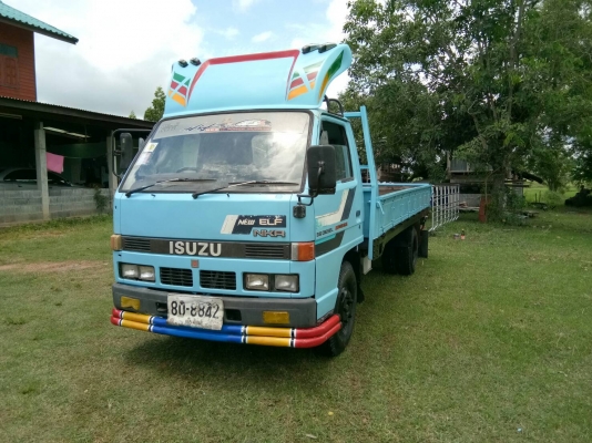 ขาย 6 ล้อ isuzu Nkr 110 เเรงม้ายาว 4.3 เมตร สภาพสวยป้ายเเดง