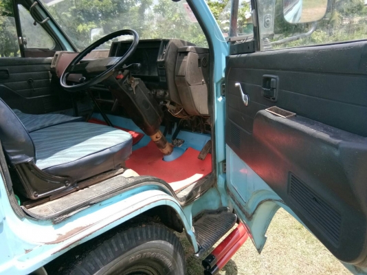 ขาย 6 ล้อ isuzu Nkr 110 เเรงม้ายาว 4.3 เมตร สภาพสวยป้ายเเดง