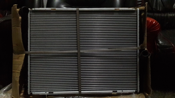 หม้อน้ำ BMW E90 320I,325I ของใหม่นะครับ