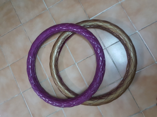 ขายนวมสีน้ำตาล 1400 โทร 0643130366
